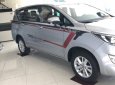 Toyota Innova 2.0E 2018 - Bán Toyota Innova 2.0E sản xuất 2018, màu bạc