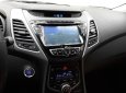 Hyundai Elantra 2015 - Bán Hyundai Elantra sản xuất 2015, màu trắng, xe nhập