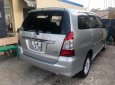 Toyota Innova 2.0E 2012 - Bán ô tô Toyota Innova 2.0E sản xuất 2012, màu bạc  