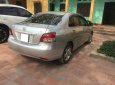 Toyota Vios 1.5E 2009 - Bán xe Toyota Vios E sản xuất 2009, màu bạc chính chủ, giá tốt