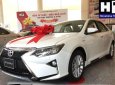 Toyota Camry 2.0E 2018 - Bán xe Toyota Camry 2.0E đời 2018, màu trắng, giá tốt