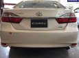 Toyota Camry 2.0E 2018 - Bán xe Toyota Camry 2.0E đời 2018, màu trắng, giá tốt