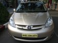 Toyota Sienna 3.5LE 2009 - Bán Toyota Sienna 3.5LE đời 2009, màu vàng, nhập khẩu còn mới