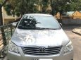 Toyota Innova 2012 - Cần bán gấp Toyota Innova đời 2012, màu bạc