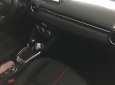 Mazda 2 2018 - Cần bán lại xe Mazda 2 đời 2018, màu đỏ xe gia đình, giá 600tr