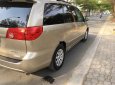 Toyota Sienna LE 3.5 2009 - Bán Toyota Sienna LE 3.5 đời 2009, màu vàng, nhập khẩu, 775 triệu