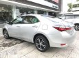 Toyota Corolla altis 2018 - Cần bán Toyota Corolla altis năm 2018, màu bạc, 678 triệu