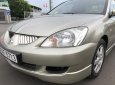 Mitsubishi Gala 2.0 2006 - Bán xe Gala 2.0 đời, 2006 số tự động, xe đủ đồ chơi, nội thất kem, nệm da cao cấp