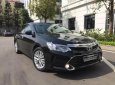 Toyota Camry 2.0E 2017 - Bán xe Toyota Camry 2.0E đời 2017, màu đen số tự động