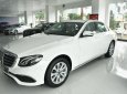 Mercedes-Benz E class E200 2018 - Bán ô tô Mercedes E200 năm sản xuất 2018, màu trắng