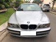 BMW 5 Series 525i 2003 - Bán ô tô BMW 5 Series 525i đời 2003, màu bạc số tự động, giá chỉ 250 triệu