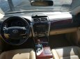 Toyota Camry 2.5G 2013 - Cần bán xe Toyota Camry 2.5G năm 2013, màu vàng