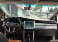 Toyota Innova 2.0E 2016 - Cần bán gấp Toyota Innova 2.0E năm 2016, màu nâu, 699 triệu