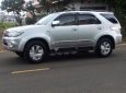 Toyota Fortuner G 2010 - Gia đình bán Toyota Fortuner G năm sản xuất 2010, màu bạc