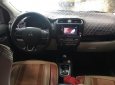 Mitsubishi Grandis 2.4 AT 2006 - Bán Mitsubishi Grandis 2.4 AT đời 2006, màu vàng, giá 375tr