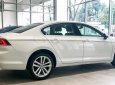 Volkswagen Passat GP 2016 - Cần bán Volkswagen Passat GP đời 2017, màu trắng, trả trước 400 triệu