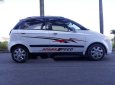 Chevrolet Spark 2011 - Cần bán gấp Chevrolet Spark năm sản xuất 2011, màu trắng, giá tốt