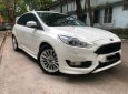 Ford Focus 2015 - Cần bán gấp Ford Focus 2015, màu trắng, giá chỉ 705 triệu