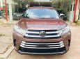 Toyota Highlander 2017 - Bán Toyota Highlander 2017 LE màu nâu sậm, xe mới 100%