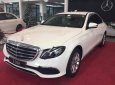 Mercedes-Benz E class E200 2018 - Cần bán xe Mercedes E200 năm sản xuất 2018, màu trắng, giá tốt