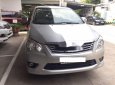 Toyota Innova   E 2013 - Cần bán xe Toyota Innova E đời 2013, màu bạc, giá tốt