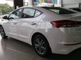 Hyundai Elantra  1.6 AT  2018 - Cần bán Hyundai Elantra 1.6 AT đời 2018, màu trắng, giá tốt