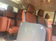 Toyota Hiace 2005 - Cần bán xe Toyota Hiace sản xuất năm 2005, 215 triệu