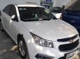 Chevrolet Cruze LT 1.6L 2017 - Cần bán Chevrolet Cruze LT 1.6L năm 2017, màu trắng, giá 480tr