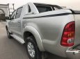 Toyota Hilux G 2010 - Bán xe Toyota Hilux 3.0 hai cầu 2010 màu bạc, xe ít đi còn rất mới