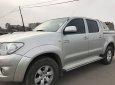 Toyota Hilux G 2010 - Bán xe Toyota Hilux 3.0 hai cầu 2010 màu bạc, xe ít đi còn rất mới