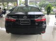 Toyota Camry E 2018 - Bán Toyota Camry khuyến mãi cực sốc, giảm tiền mặt trên giá xe, tặng phụ kiện chính hãng. LH Ms Trang 096 938 2010