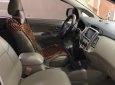 Toyota Innova 2.0E 2016 - Bán Toyota Innova 2.0E sản xuất 2016, màu bạc xe gia đình