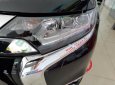 Mitsubishi Outlander 2.0 CVT Premium 2018 - Cần bán Mitsubishi Outlander 2.0 CVT Premium năm 2018, màu đen