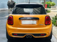 Mini Cooper 2014 - Cần bán xe Mini Cooper sản xuất năm 2014, màu vàng, xe nhập