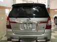 Toyota Innova 2.0E 2016 - Bán Toyota Innova 2.0E sản xuất 2016, màu bạc xe gia đình