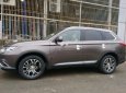 Mitsubishi Outlander 2.0 CVT Premium 2018 - Bán Mitsubishi Outlander 2.0 CVT Premium đời 2018, màu nâu 