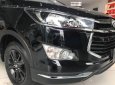 Toyota Innova 2.0 Venturer 2018 - Bán Toyota Innova 2.0 Venturer 2018, màu đen