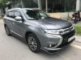 Mitsubishi Outlander 2.0 CVT 2016 - Cần bán xe Mitsubishi Outlander 2.0 CVT sản xuất năm 2016, màu xám, xe nhập