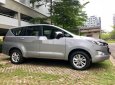 Toyota Innova  E 2018 - Cần bán Toyota Innova E sản xuất 2018, màu xám 
