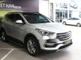 Hyundai Santa Fe   2.2AT 4WD 2017 - Cần bán lại xe Hyundai Santa Fe 2.2AT 4WD sản xuất 2017, màu bạc, giá tốt