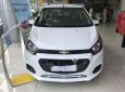 Chevrolet Spark 2018 - Bán Chevrolet Spark đời 2018, màu trắng, giá 359tr