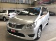 Toyota Innova 2013 - Bán xe Toyota Innova năm 2013, màu bạc số sàn, giá 580tr