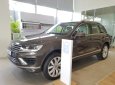 Volkswagen Touareg GP 2017 - Cần bán xe Volkswagen Touareg GP 2017, màu nâu xe nhập