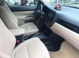 Mitsubishi Outlander 2.0 CVT 2016 - Cần bán xe Mitsubishi Outlander 2.0 CVT sản xuất năm 2016, màu xám, xe nhập