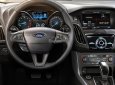 Ford Focus 2018 - Bán Ford Focus năm sản xuất 2018, màu trắng, giá tốt