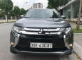 Mitsubishi Outlander 2.0 CVT 2016 - Cần bán xe Mitsubishi Outlander 2.0 CVT sản xuất năm 2016, màu xám, xe nhập