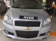 Chevrolet Aveo MT 2018 - Cần bán xe Chevrolet Aveo LT sản xuất 2018, màu bạc, giảm 60 triệu - trả trước 80 triệu nhận xe