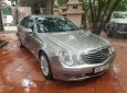 Mercedes-Benz E class  E 200 2009 - Bán ô tô Mercedes E 200 năm sản xuất 2009, màu bạc chính chủ