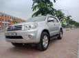 Toyota Fortuner 2010 - Cần bán xe Toyota Fortuner năm 2010, màu bạc