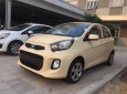 Kia Morning 1.0 MT 2018 - Bán ô tô Kia Morning 1.0 MT sản xuất 2018, màu kem (be) giá cạnh tranh